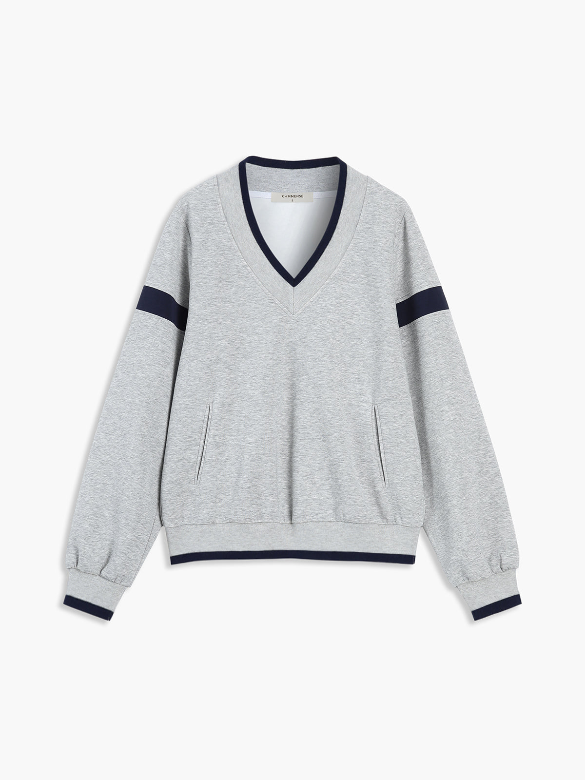 Oversized Sweatshirt with Contrast Trim Details