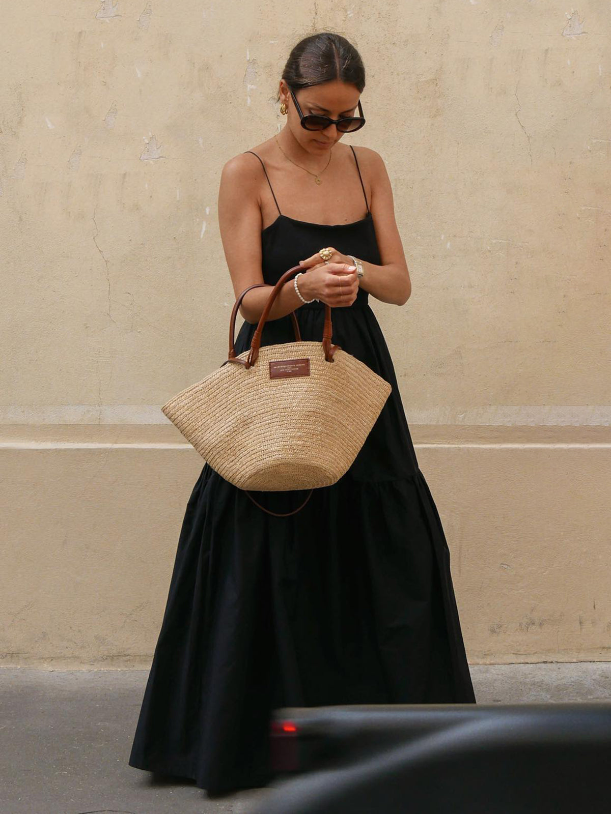 Chic Backless Maxi Dress in Solid Color