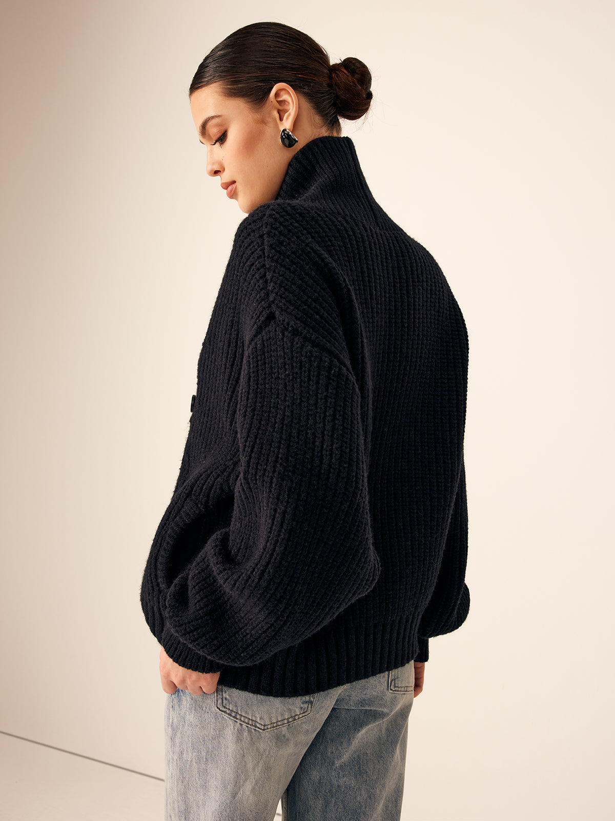 Chic Ribbed Knit Jacket with Lapel and Button Closure