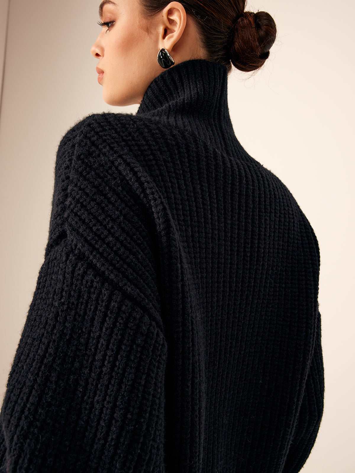 Chic Ribbed Knit Jacket with Lapel and Button Closure