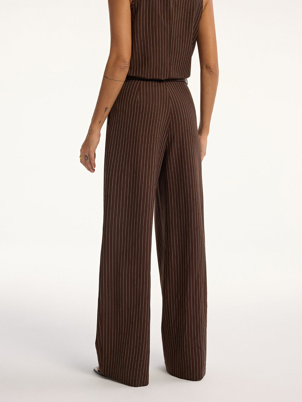 Chic Pinstripe Sleeveless Top and Tailored Pants Ensemble with Belt