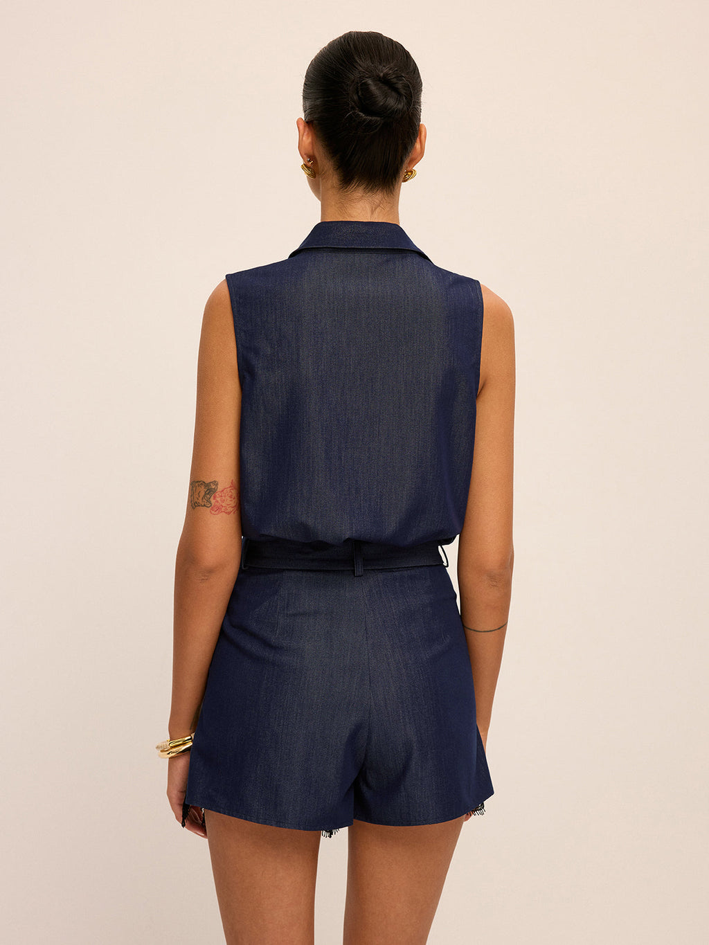 Chic Sleeveless Polo Top with Lace-Hem Shorts Ensemble