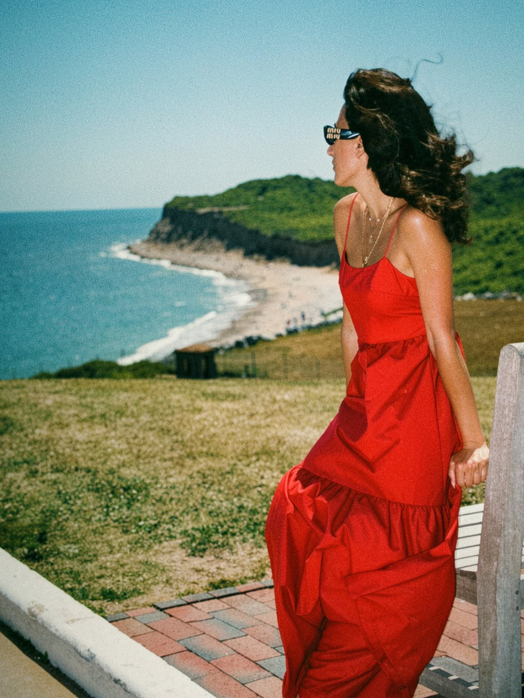 Chic Backless Maxi Dress in Solid Color