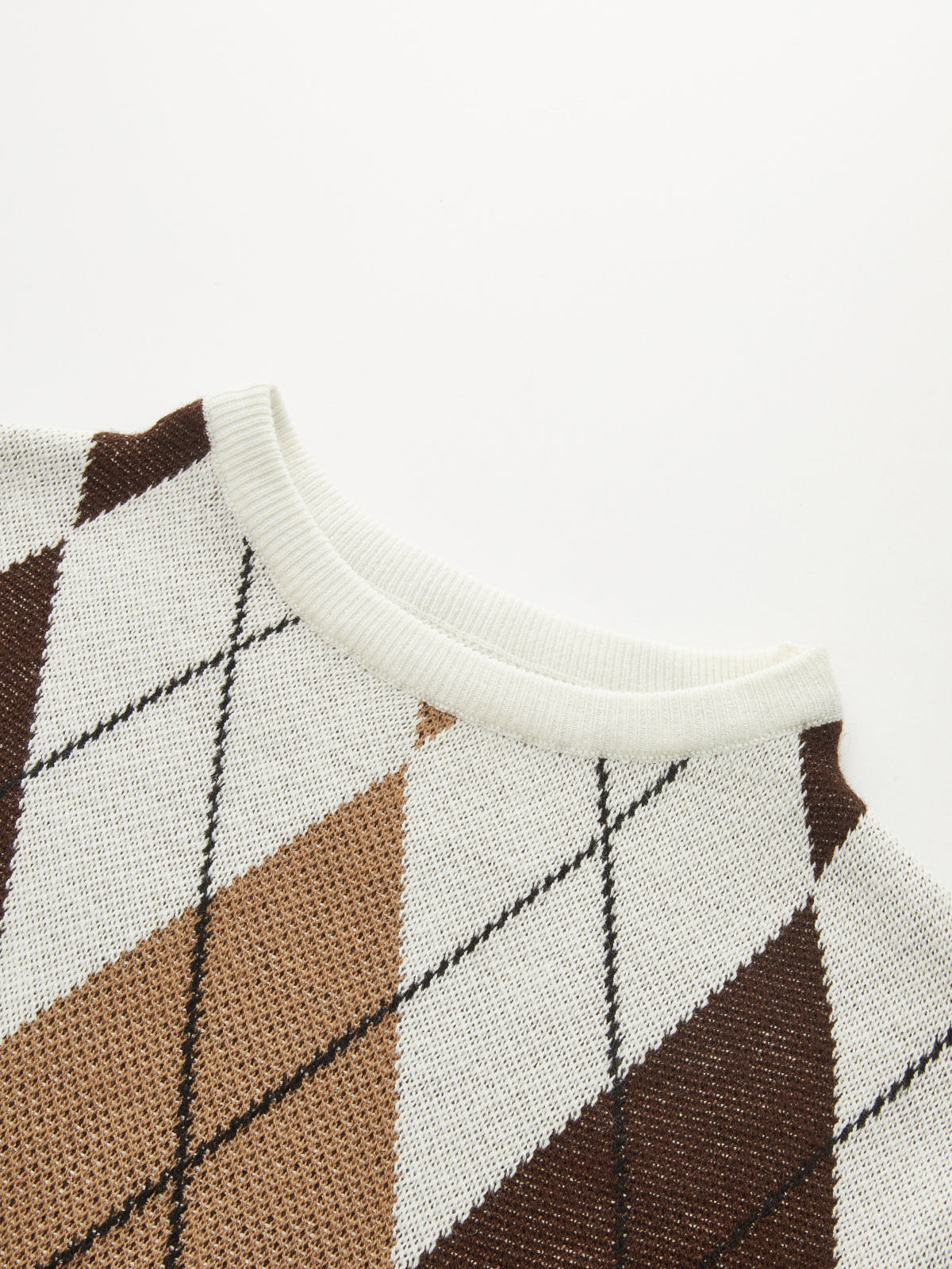 Chic Color-Block Argyle Knit Sweater with Short Sleeves