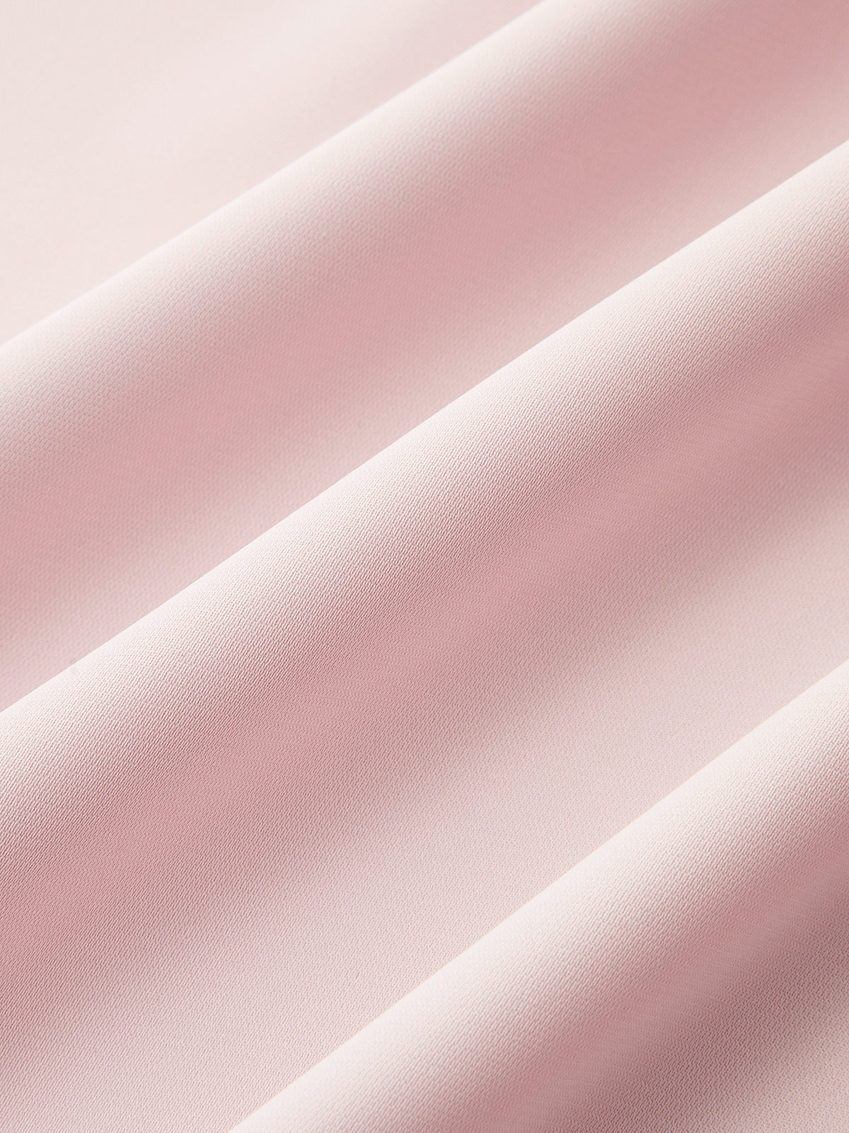 Chic Bow-Detail Pleated Maxi Dress with Flowing Silhouette