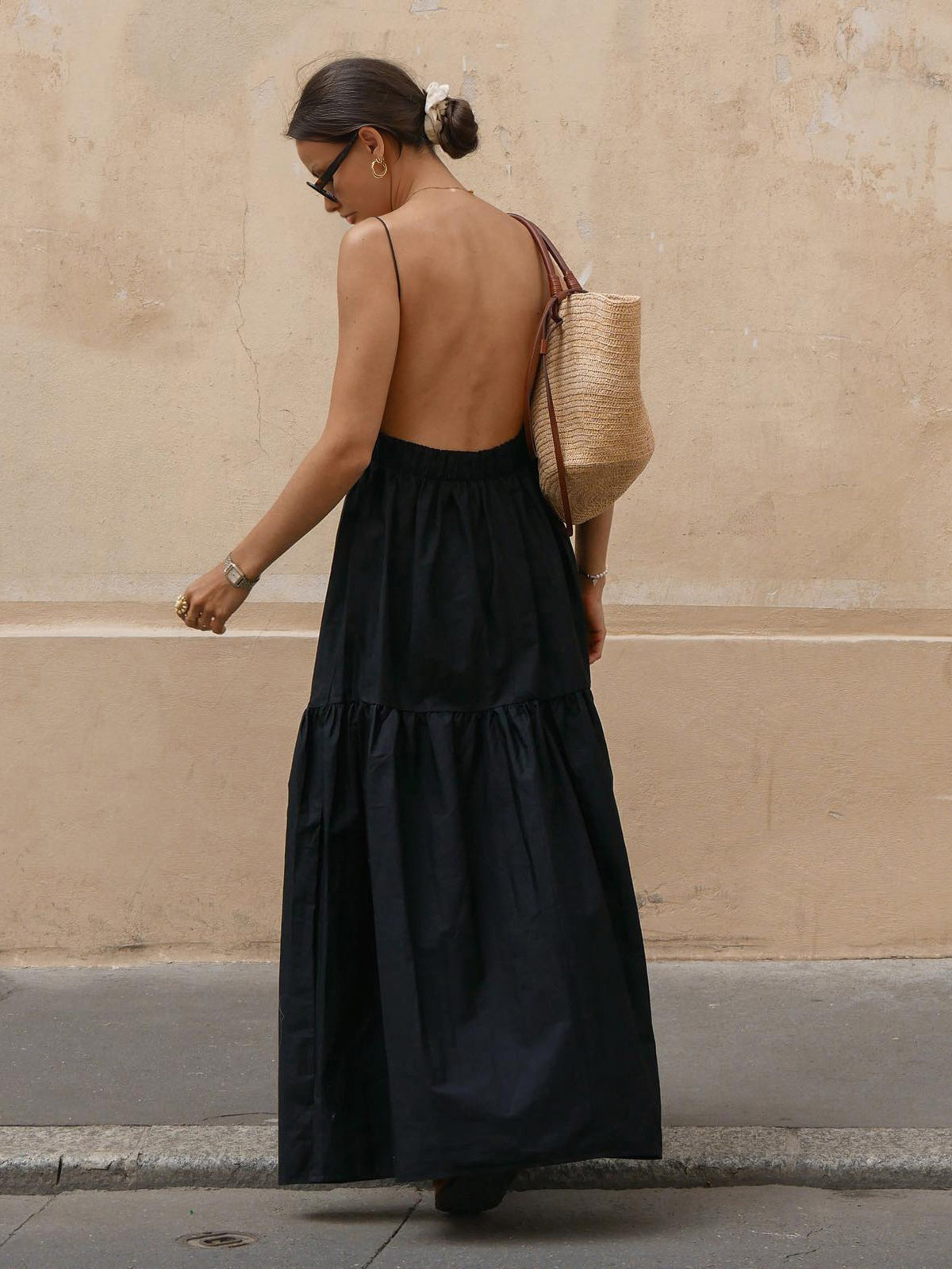 Chic Backless Maxi Dress in Solid Color